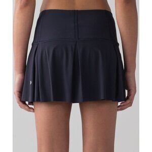 Lululemon Athletica Lululemon Lost In Pace Skirt 13" in Midnight Navy Size 2